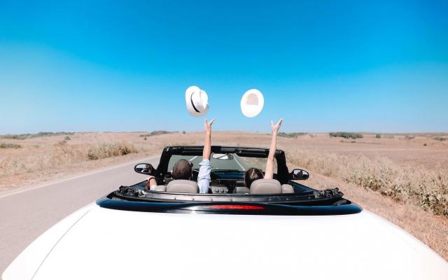 ロードスターは外車アバルト124スパイダーと兄弟車？名称の呼び分けも解説