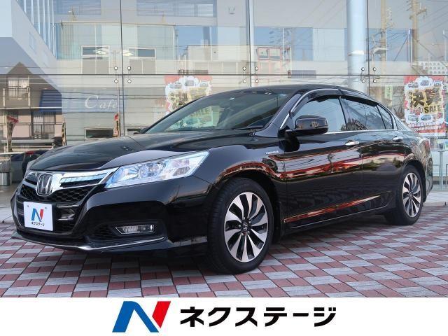 トヨタ カムリが売れ続ける理由とは?スポーティーセダンの魅力をご紹介