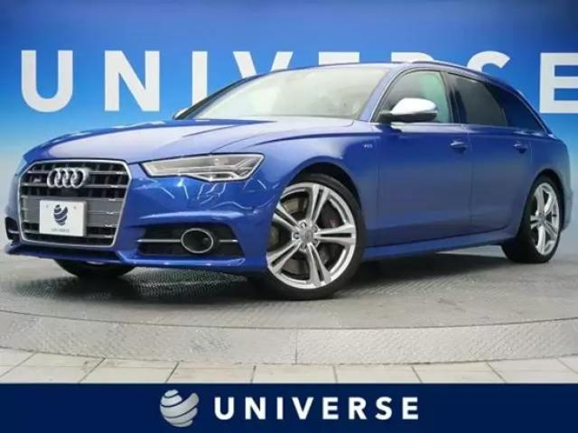 新型アウディS8の乗り心地とは？歴代との違いやライバル車もご紹介