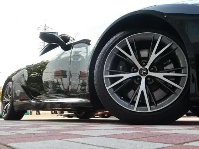 レクサスのハイブリッド車が人気!現行SUV・セダン・クーペや選び方も解説