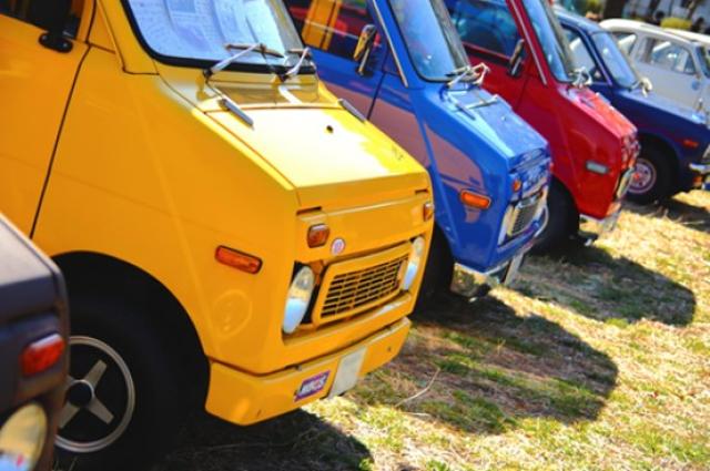 レトロな軽自動車をタイプ別に一挙紹介！18車種から好みに合う1台を探そう