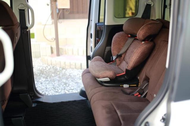 レトロな軽自動車をタイプ別に一挙紹介！18車種から好みに合う1台を探そう