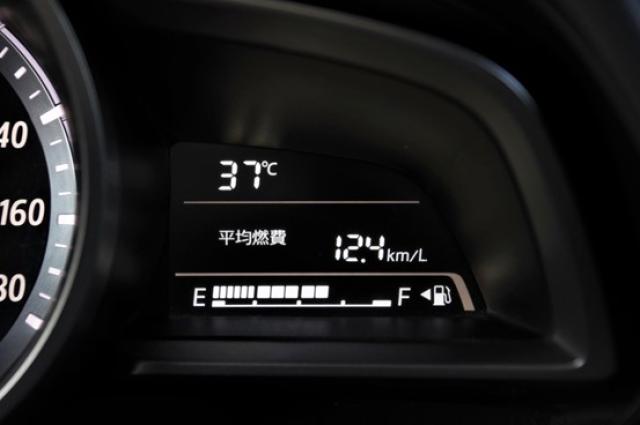 レトロな軽自動車をタイプ別に一挙紹介！18車種から好みに合う1台を探そう