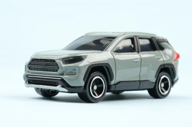 RAV4の実燃費はどうなのか！中古選びでのおすすめ年式やグレードは？