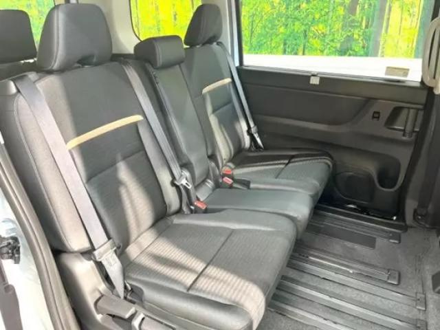 セレナの2列目シート