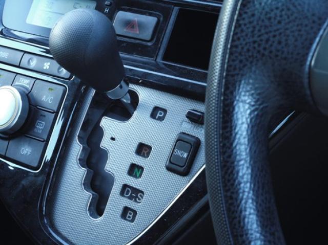 インパネシフトのセレクトレバー