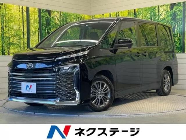 8人乗りのセレナにフル乗車すると狭い？ライバル車と室内寸法を比較！