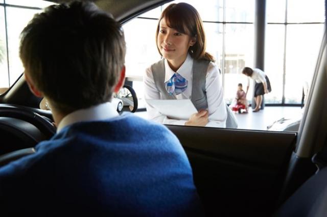 マーチ ニスモSとは?スペックや乗り心地・維持費・ライバル車を徹底解説!