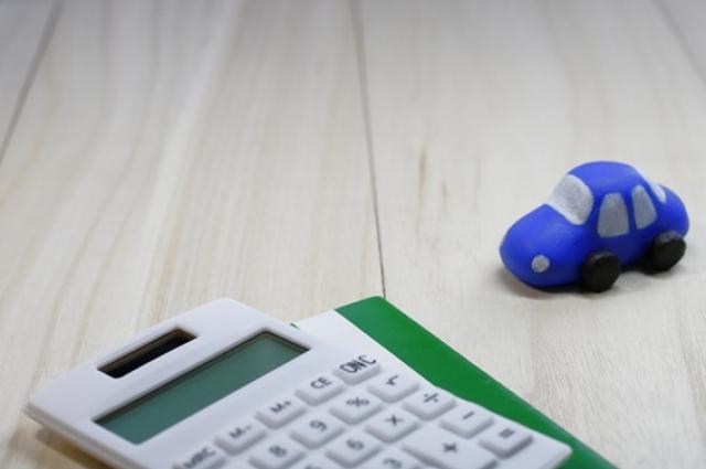 スバル R2はビジュアルと走りの二刀流!特徴やライバル車種との比較