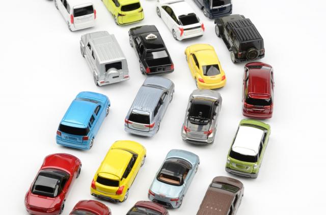 ヴェゼルは販売台数上位の人気SUV!魅力やモデルチェンジでの変更点を解説