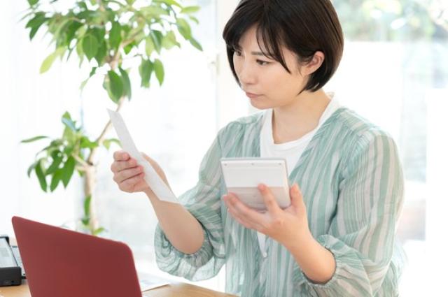 個人事業主が車を購入する際の勘定科目と経費処理の基礎知識