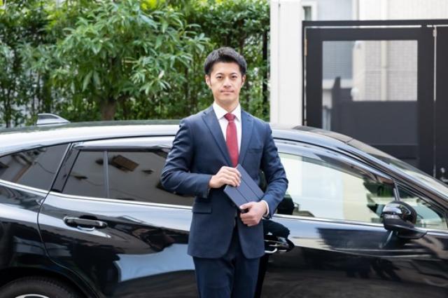 車の下取りと買取はどちらがお得?愛車を高額で売却するための選び方