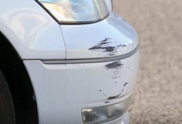 バンパーの擦り傷