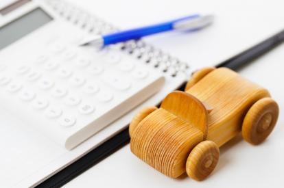 車売却時の仕訳は法人・個人事業主で変わる!買取と下取りどちらがお得かも解説