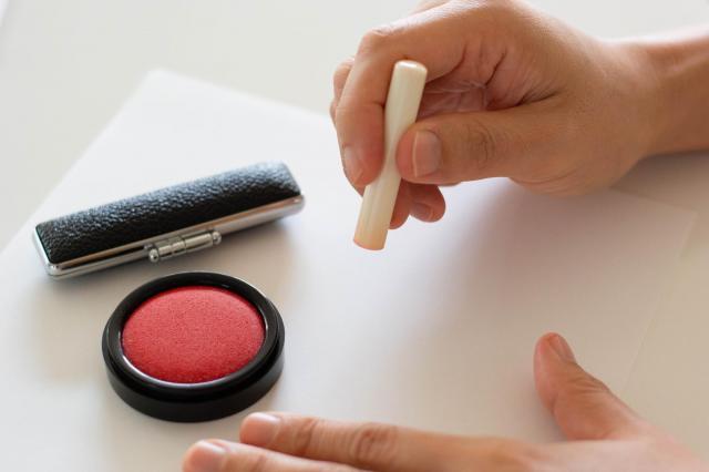 自動車の下取りで印鑑証明は何通あればいい？必要な理由や注意点と発行方法