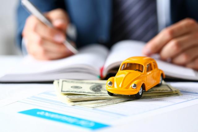 マイカーローンにおける保証料とは？返戻金や事務手数料についても解説！