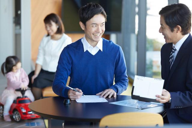 中古車を購入する際に印鑑証明書はいる?不要なケースや必要枚数・入手方法