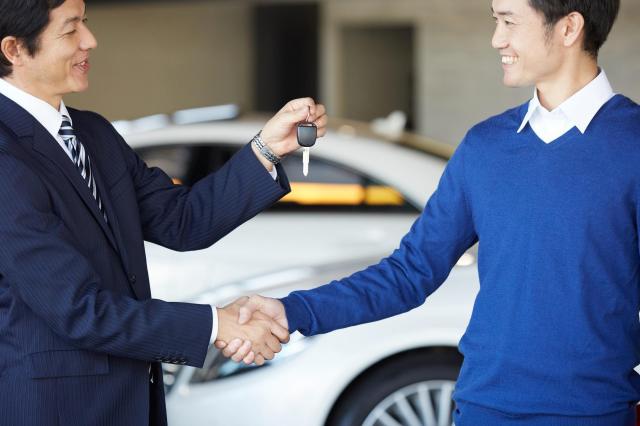 車の買取から乗り換えまでの手順は?乗り換えに適した時期やコツも解説!