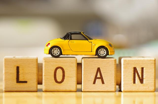 車のローンは何歳から組める?借入額を抑えたいなら中古車がおすすめ!