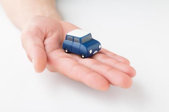 車買取後の名義変更トラブル事例は？対処法や防止策、ポイントを解説