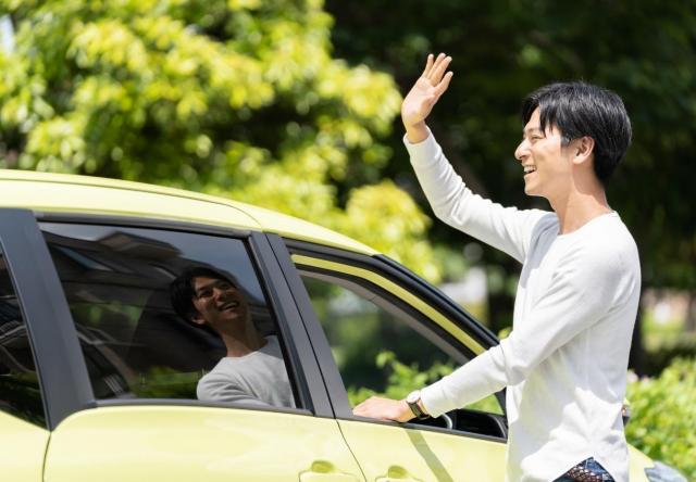 中古車買取後の再販売における差額はいくら？買取額に影響するポイントも解説