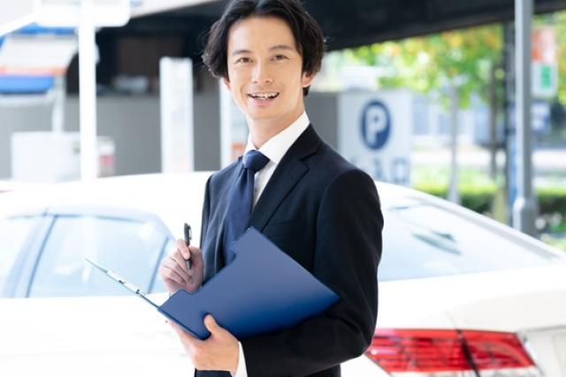 ディーラーの男性