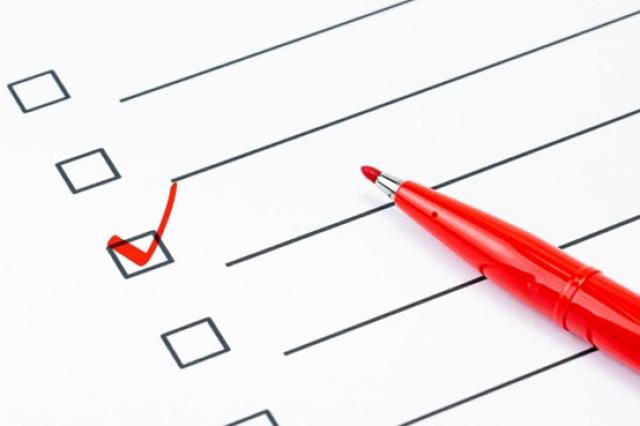 チェックリストと赤ペン