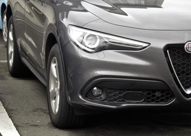 車のフロントマスク