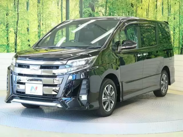 8人乗りの安い中古車を探そう!車両の特徴とおすすめ車種13選