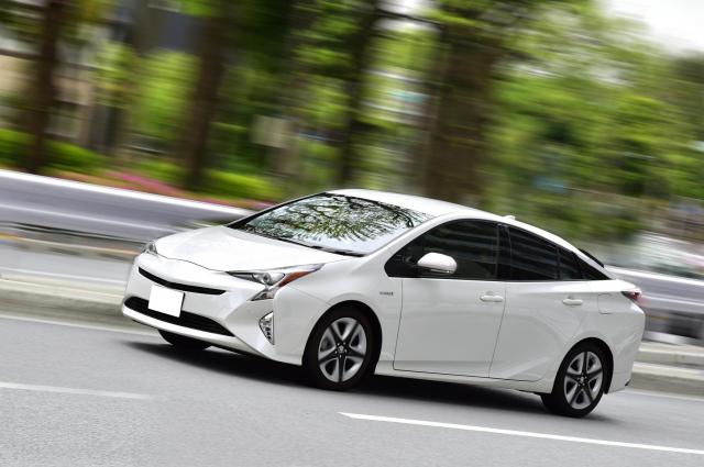 人気があるプリウスの年式別の特徴とは?中古車をお得に購入するコツも解説!