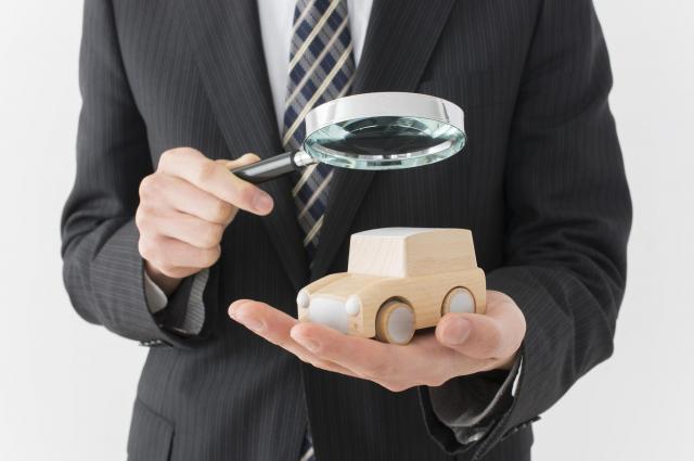 高い価格での車の買取を目指すコツとは?査定を受けるポイントや注意点を解説