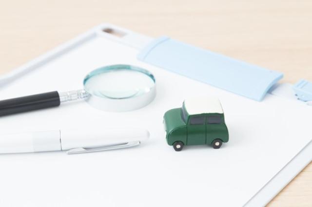 ミニカーと文房具