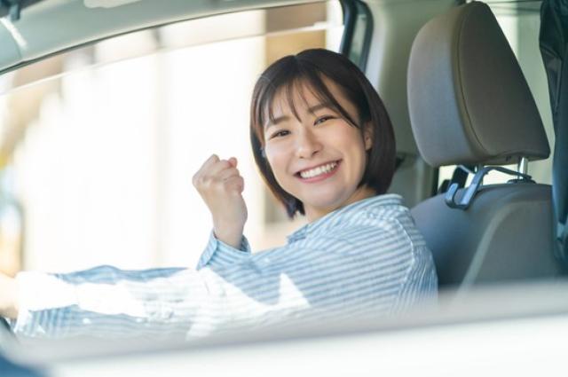 うれしそうな女性