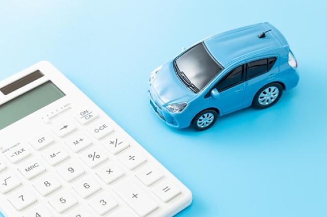 ミニカーと電卓