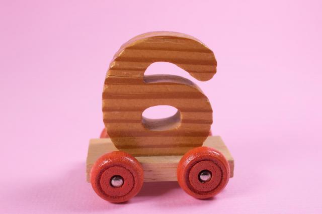 プリウスα 7人乗りの未使用車が欲しい!魅力や入手方法と似ている車6選