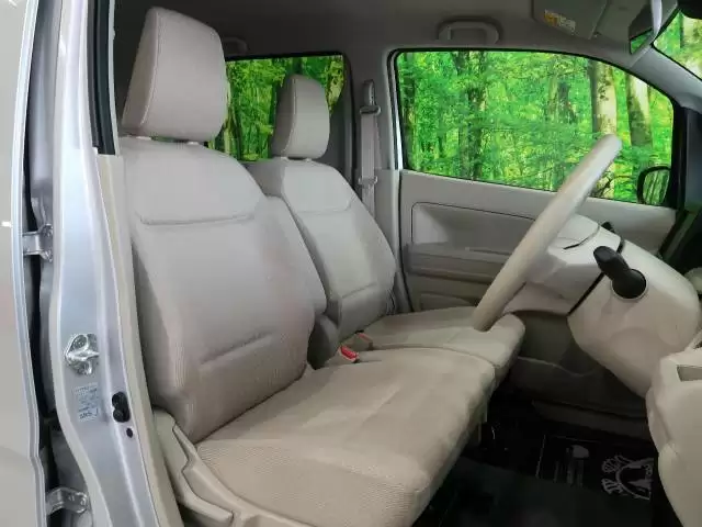 新古車でワゴンRをお得に購入しよう!グレードの違いや検討したいライバル車種