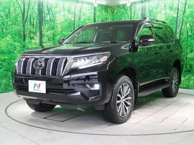 トヨタのFJクルーザーに乗りたい!特徴や中古車相場とアウトドア車6選