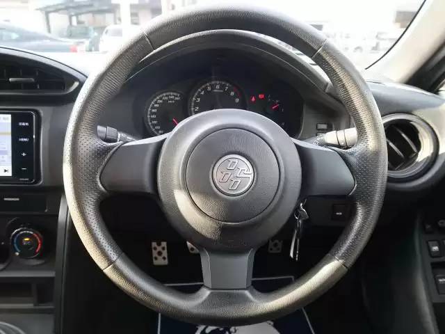 トヨタ 86の内装選びのポイント!グレードごとの違いや中古車相場も解説