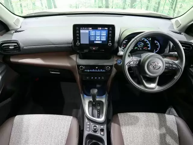 人気のSUVトヨタC-HRをヤリスクロスと比較！他のライバル車もチェック