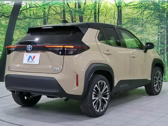 人気のSUVトヨタC-HRをヤリスクロスと比較！他のライバル車もチェック