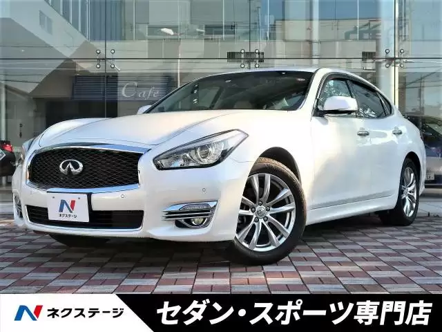 日産フーガの新型登場の可能性はあるの？歴史や魅力と中古車相場