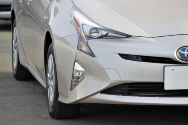 5代目プリウスのグレードごとの特徴とは?4代目の性能もご紹介