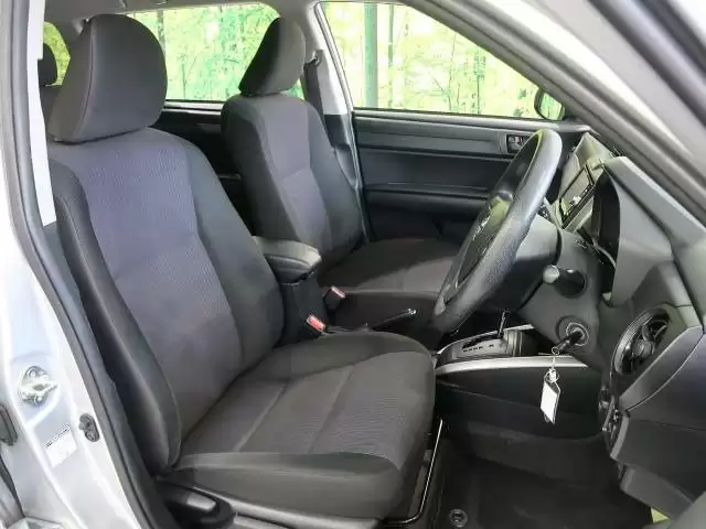 カローラ・フィールダーはハイブリッドが人気！特徴をガソリン車と徹底比較！