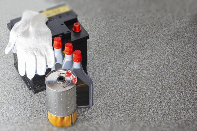 車のバッテリーの交換費用はどのくらい 目安や安く済ませるポイントとは 新車 中古車の ネクステージ 車のバッテリーの交換費用はどのくらい 目安や安く済ませるポイントとは 新車 中古車の ネクステージ