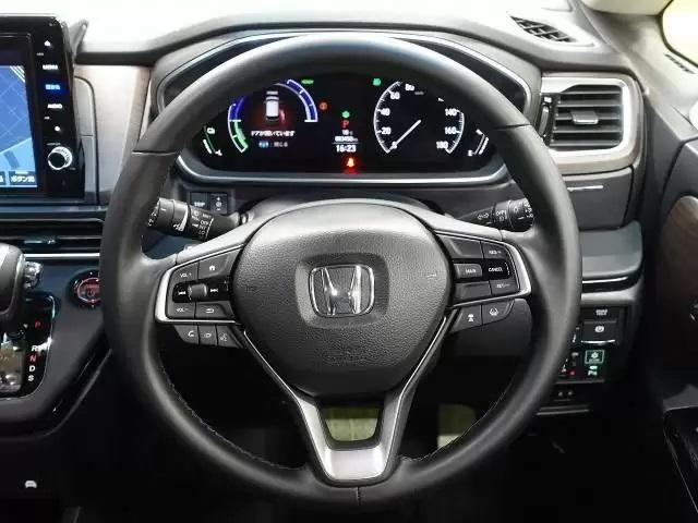 オデッセイは内装も高級感がある！選ぶ魅力やグレードごとの特徴