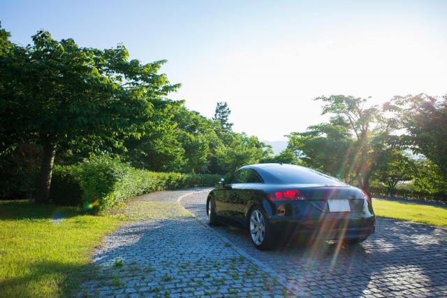 アウディのクーペの魅力を徹底解説!車種ごとの特徴やお得に購入するポイント