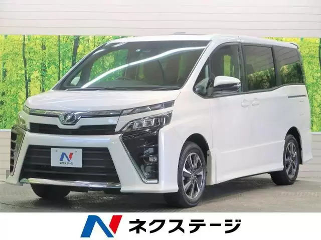 ヴォクシーは内装も自慢！グレード別の特徴や収納・居住性を徹底解説