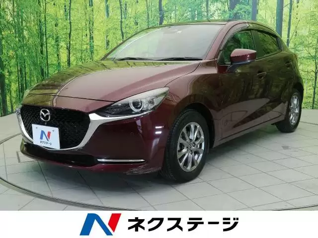 マツダ2の魅力とは?改良を重ねた歴史と人気グレードや新型情報も紹介