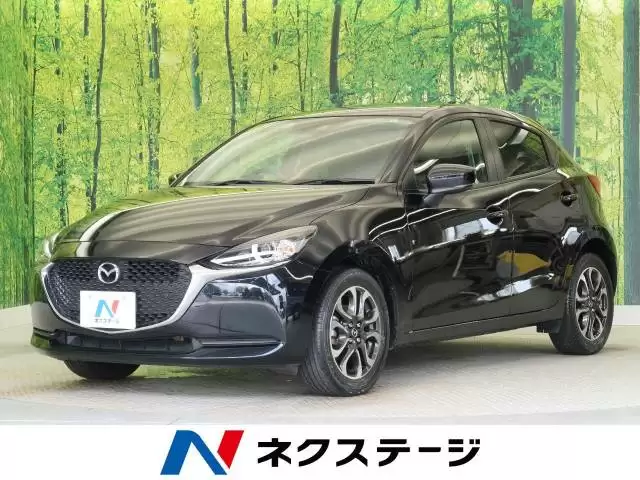 マツダ2の魅力とは?改良を重ねた歴史と人気グレードや新型情報も紹介