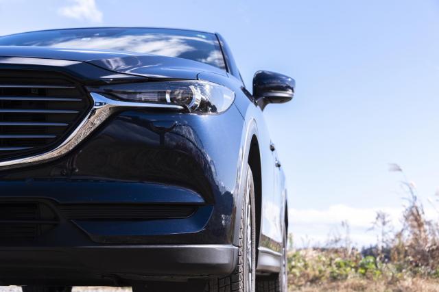 マツダ2の魅力とは?改良を重ねた歴史と人気グレードや新型情報も紹介